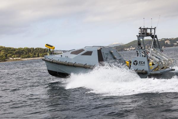 ECA-Group-USV-MIDS-ROV-MULTI-DRONES-SYSTEM-Usv-for-Mine-Identification-and-Neutralization-2.jpg
