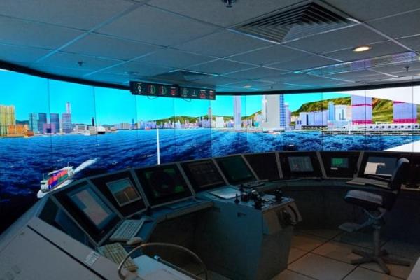 ECA-Group_naval_simulation_mistral_4000_bridge_sim_1.jpg