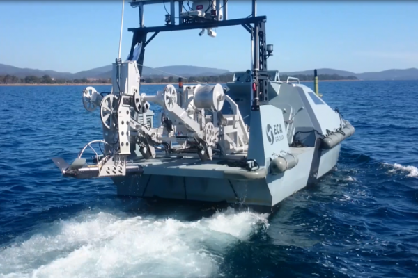 ECA-GROUP-TOWSCA SOLUTION-MCM-Recovery of the sonar by its lars.png