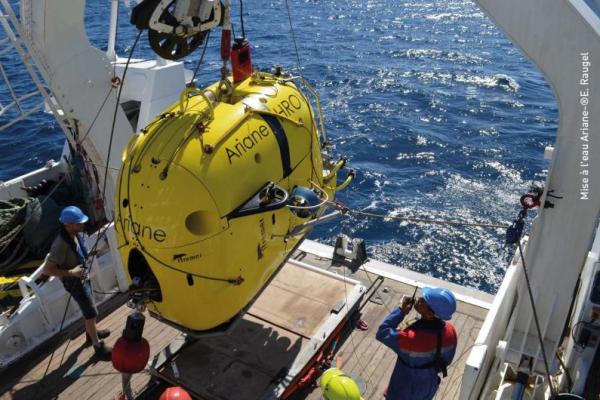 ECA-Group-ROV-AUV-H-Rov.jpg