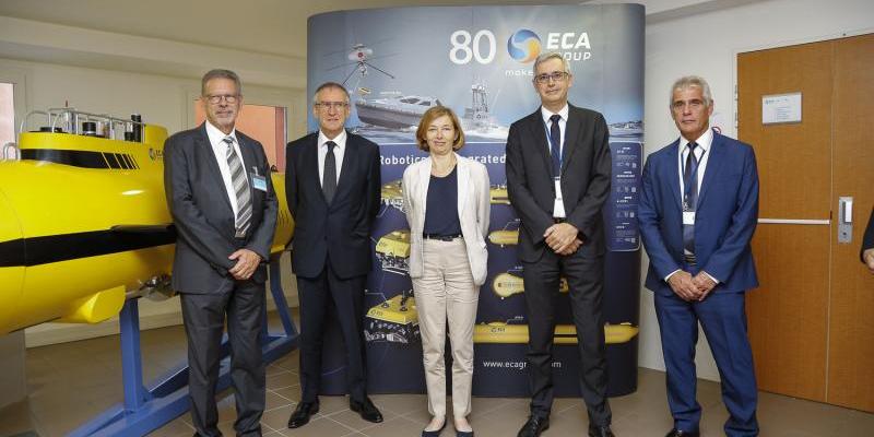 The French Minister of Armed Forces meets ECA Group teams in La Garde