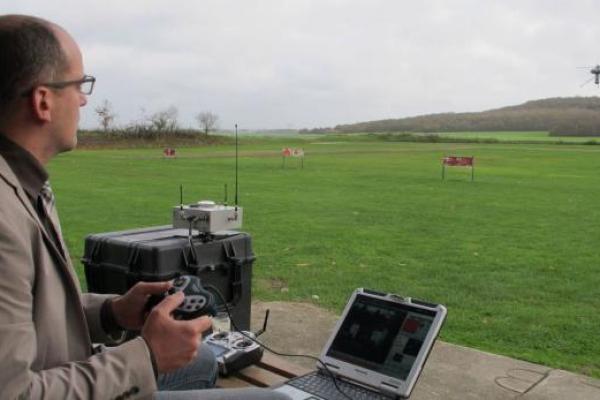 ECA-GROUP-Le parisien- Undrone essonien bientôt en renfort chez les gendarmes-19 novembre 2015.jpg