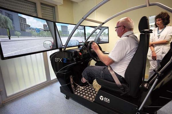 ECA-GROUP-DRIVING SIMULATOR-EFX2-Reapprendre a conduire au chu.jpg