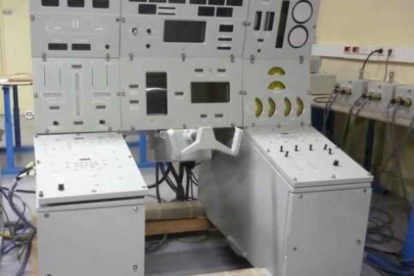 eca-group-steering-console-test.jpg
