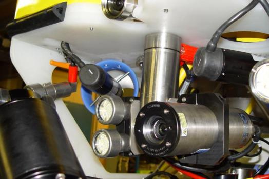 ECA-Group-ROV-MIDS-ROV-H800-SUR-Remotely-Operated-Vehicle-2.jpg