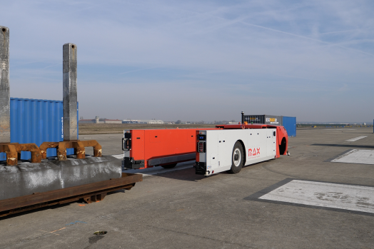 ECA-GROUP-AGV-MAX lar+®ral arriere droit accostage.png