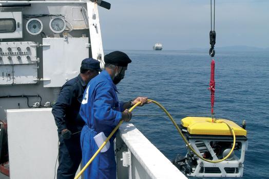 ECA-GROUP-ROV-H300-MK2-LAUNCHING.jpg
