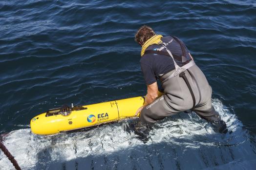ECA-Group-AUV-A9-S-deployment-16.jpg